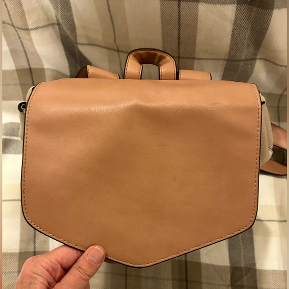 Caracol Vegan Backpack - Picture 11 of 12